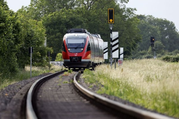 Der Regionalverkehr in NRW soll neu aufgestellt werden. - © picture alliance / Panama Pictures