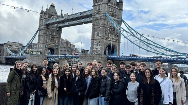 Die Tower Bridge ist das Wahrzeichen von London und jedes Jahr ein Ziel der Zehntklässler der kleinen Oerlinghauser Gesamtschule. Foto: Heinz-Sielmann-Schule - © Heinz-Sielmann-Schule