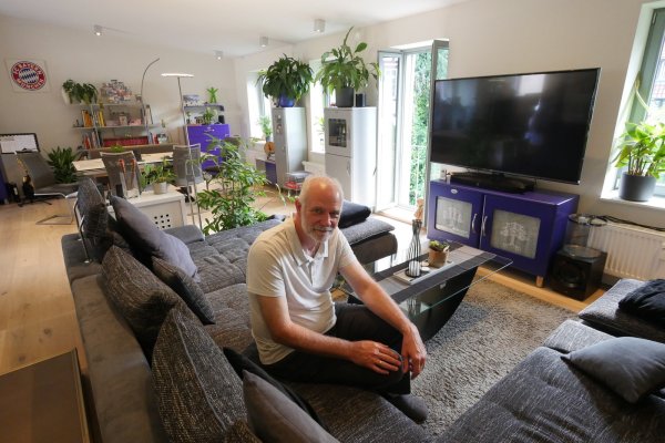 Rüdiger Krentz liebt offene Wohnkonzepte - und ist derzeit noch auf der Suche nach einer Innenstadt-Wohnung in Horn-Bad Meinberg. - © Jost Wolf