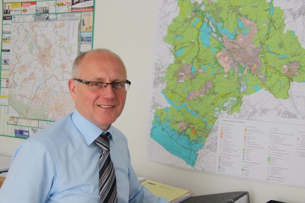 Frank Rayczik hat 2016 seinen Dienst bei der Stadt Lage angetreten - jetzt möchte er zweiter Beigeordneter werden. - © Archivfoto:WBecker