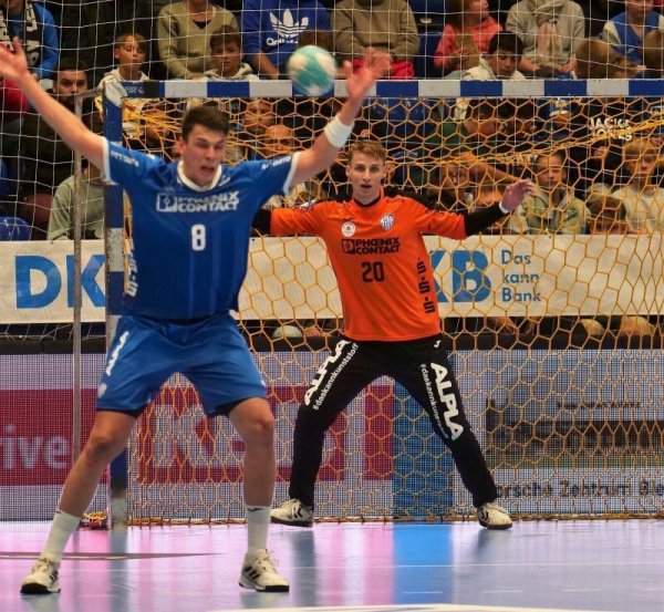 Keeper Finn Zecher und Frederik Simak versuchen nur noch bis zum Sommer gemeinsam, Gegentore des TBV zu verhindern. - © Jörg Hagemann