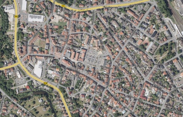Das Zentrum von Lage aus der Vogelperspektive. Die Zuckerstadt mit ihren 35.500 Einwohnern bekommt jetzt einen zweiten Beigeordneten. - © Tim-online/Geobasisdaten NRW