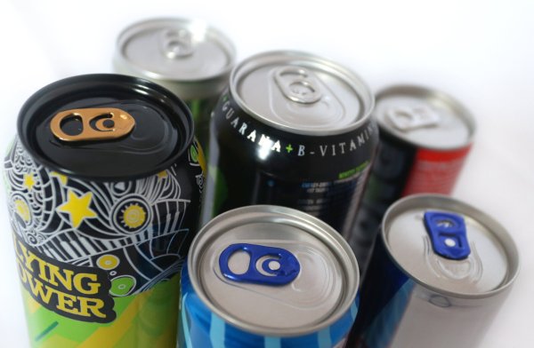 In Energydrinks steckt nicht nur ordentlich Koffein, sondern auch viel Zucker, um dessen bitteren Geschmack zu überdecken. - © Karl-Josef Hildenbrand