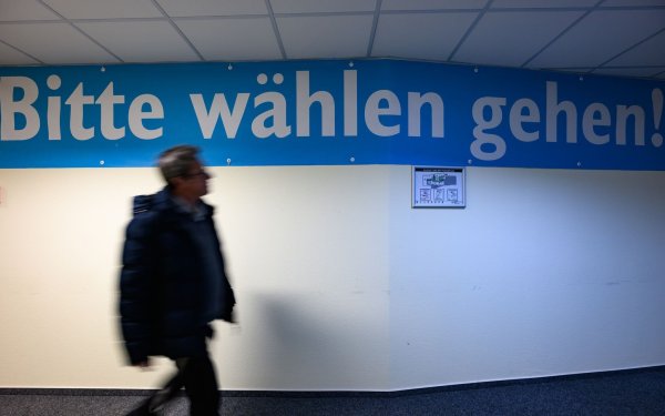 Besonders bei Männern und Frauen zeigen sich laut einem Berliner Wahlforscher Unterschiede im Wahlverhalten. - © Patrick Pleul/dpa