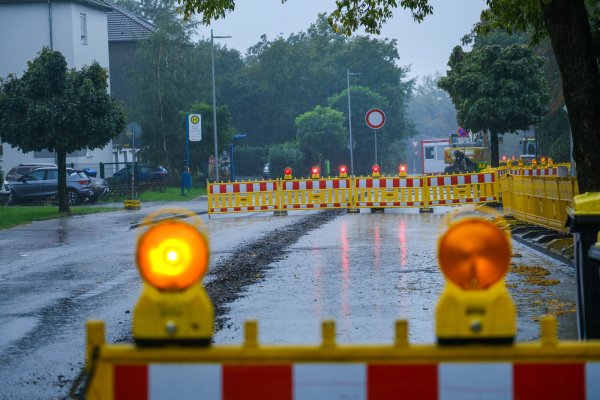 Baustelle in Bielefeld: Solche Bilder dürfte es bald an mehreren wichtigen Straßen in OWL geben. - © Andreas Zobe
