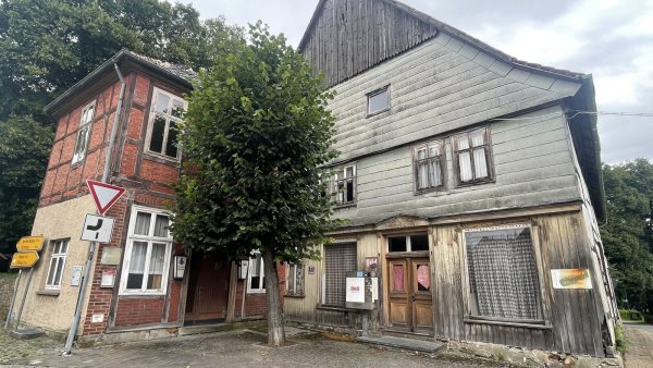 Die alte Kneipe von Reelkirchen heute. Seit Jahresbeginn ist sie geschlossen - vermutlich für immer. - © Silke Buhrmester