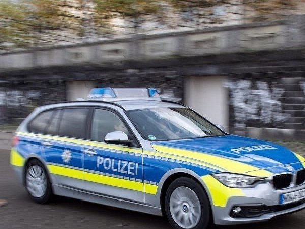 Nach einem Unfall sucht die Polizei einen flüchtigen Autofahrer. - © Bernhard Preuß