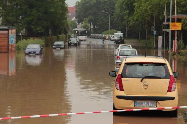 Im Frühjahr 2019 stand das Regenstor unter Wasser. Die Stadt soll gegenüber solchen Ereignissen „klimafest" gemacht werden. - © Till Brand