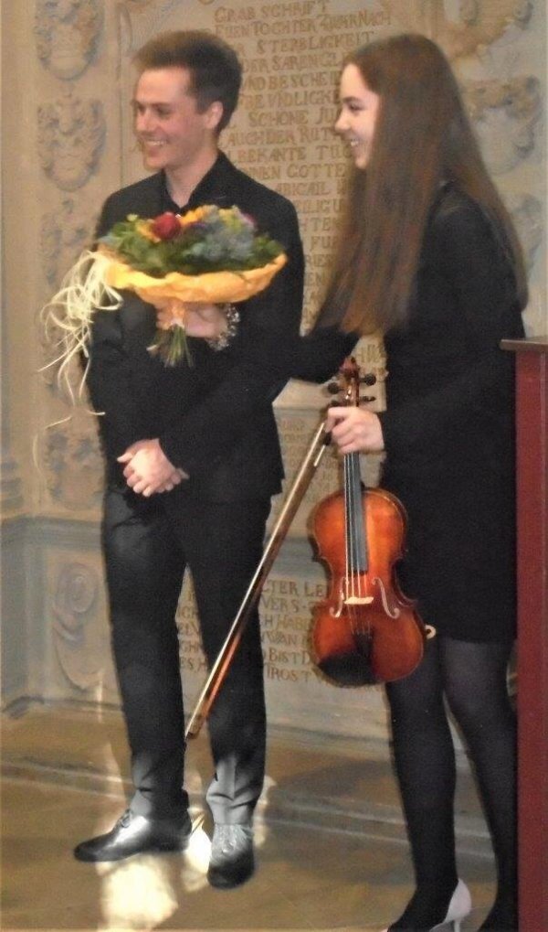 Musizierten erfolgreich in Varenholz: Eva Otto und Samuel Kaspar Ditzinger. - © Hans-Ulrich Krause
