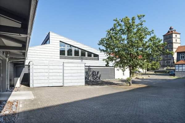 Das OWL-IT Druck- und Kuvertierzentrum in der Schlossscheune in Lemgo-Brake. - © rehrmann-fotodesign