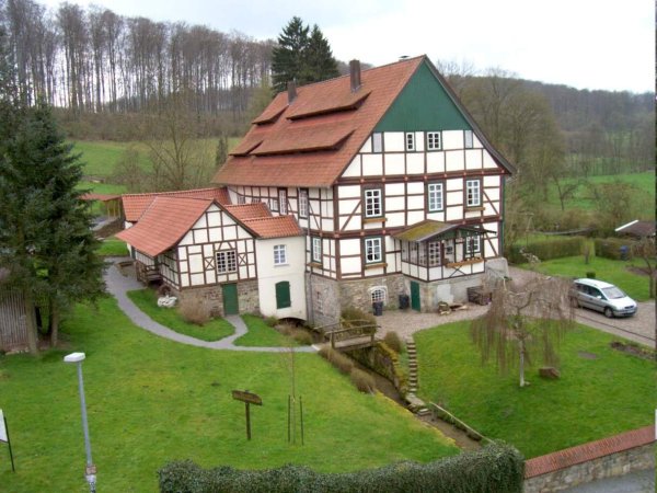 Öffnet ab 1. Mai wieder ihre Pforten: die Papiermühle Plöger in Schieder. - © Heimatverein Schieder
