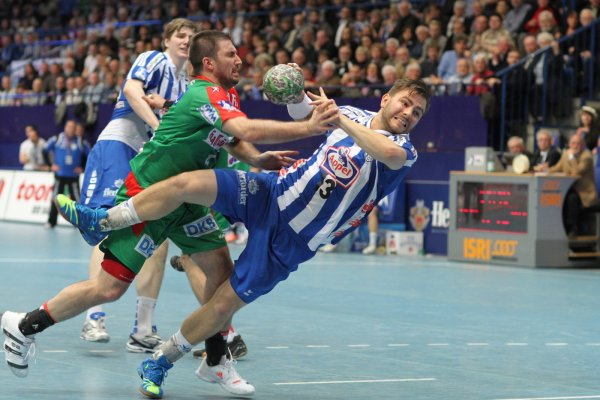 Spiele gegen den SC Magdeburg (hier mit Damir Doborac) waren für den gebürtigen Magdeburger Christoph Theuerkauf immer etwas Besonderes. Foto: Jörg Hagemann - © Jörg Hagemann