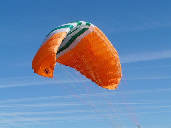 Ein Gleitschirmflieger aus dem Kreis Gütersloh ist am Brunsberg bei Höxter abgestürzt - mit tödlichen Folgen. - © Symbolbild: Pixabay