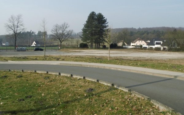 Der ehemalige Bundeswehrparkplatz in Augustdorf. - © DBA