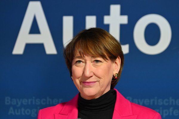 Hildegard Müller ist die Präsidentin des Verbands der Autoindustrie. - © picture alliance / SVEN SIMON | Frank Hoermann / SVEN SIMON