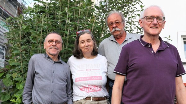 Der Vorstand des HSG-Fördervereins mit (von links) dem Kassenwart Heinz-Jürgen Otten, der designierten stellvertretenden Vorsitzenden Gaby Sbrisny, dem Vorsitzenden Ralf Dawitz und dem stellvertretenden Vorsitzenden Udo Meinberg. - © Oliver König