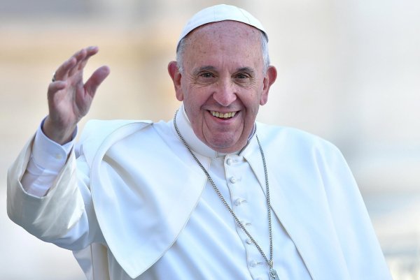Papst Franziskus ist im Alter von 88 Jahren in Rom verstorben – der Umgang mit den Menschen war eine große Gabe von ihm. - © Ettore Ferrari/epa