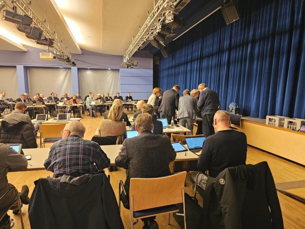 Die Abstimmung über die Wiederwahl des Beigeordneten war in der Ratssitzung im November geheim, bei der Stimmenauszählung waren Vertreter aller Fraktionen dabei. - © Astrid Sewing