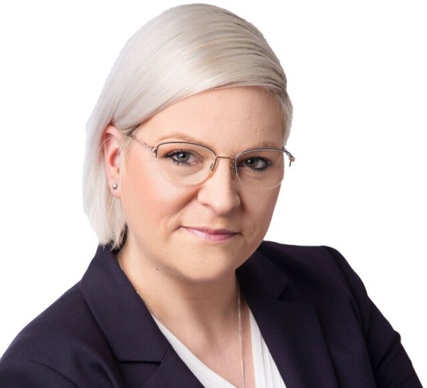 Nina Oltholt-Wall kandidiert für die Freien Wähler. - © Nina Otholt-Wall