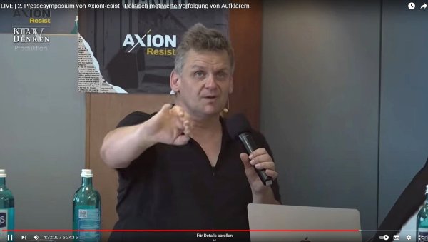 Jura-Professor Martin Schwab hält bei der Pressekonferenz von Axion Resist in einem Hotel in Wetzlar einen Vortrag über Vorverurteilungen von Regierungskritikern. Wenig später wird die Polizei gerufen. - © Video-Screenshot: Axion Resist