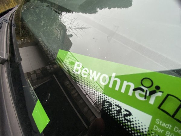 Das Anwohnerparken wird erheblich teurer werden - auch andere Gebühren steigen an. - © Sven Koch