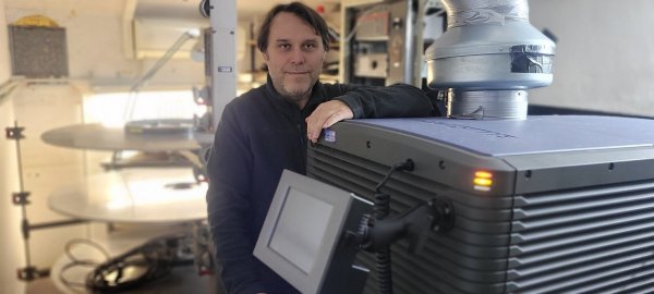 Der Vorführraum. Früher war hier viel los. Mittlerweile haben Computer & Co. die Regie übernommen. - © Katrin Kantelberg