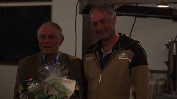 Danke, Klaus: Axel Offel mit dem scheidenden Klaus Brand (links). - © Sebastian Lucas