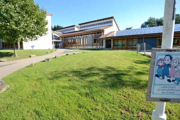 Die Grundschule West in Dörentrup. - © Archivfoto: Karl-Heinz Krull