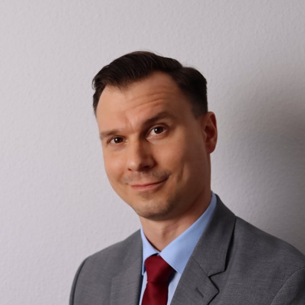 Dennis Möller will für Die Partei in den Landtag ziehen. - © Dennis Möller