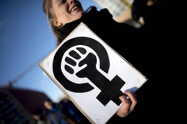 Gewalt, Diskriminierung und Sexismus gehören zur Lebensrealität von Frauen. Daran hat bisher kein Weltfrauentag etwas ändern können. - © IMAGO/IPON