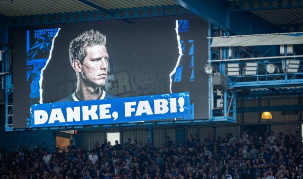 Am 12. Oktober kehrt Fabian Klos anlässlich seines Abschiedsspiels in die Schüco-Arena zurück. - © Sarah Jonek Fotografie