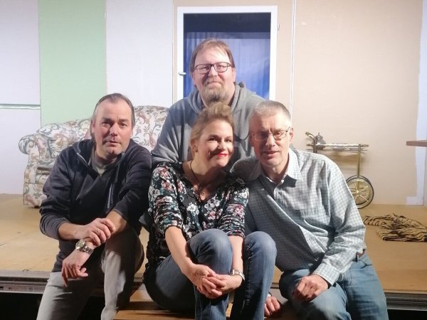 Auf dem Foto von links nach rechts: Mathias Weber, Andreas Landau, Sabine Weber und Heiko Welsche. Foto: Retzer Bühne - © Retzer Bühne