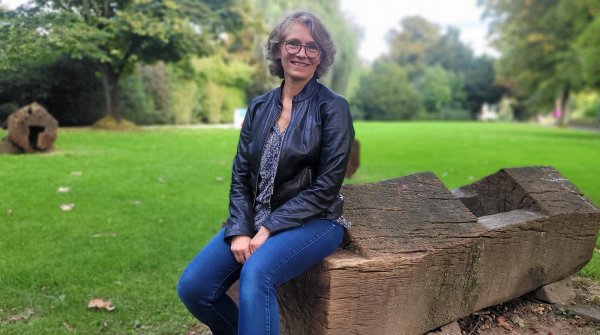 Sie ist "mit Herz für Lemgo" aktiv: Birgit Grothmann begleitet Sterbende auf ihrem letzten Weg. - © Katrin Kantelberg
