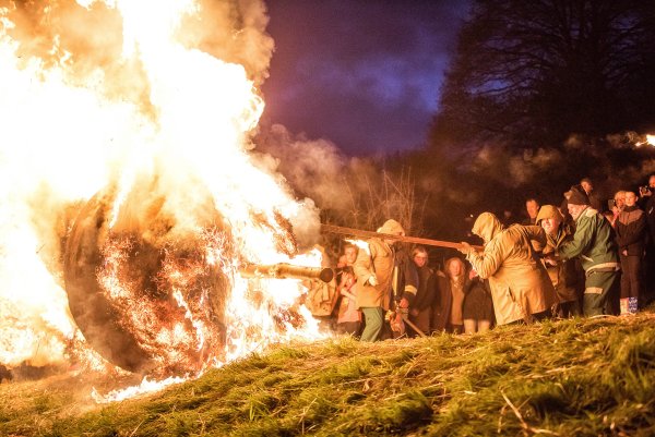 Der Osterräderlauf in Lügde ist im Jahr 2018 in das bundesweiter Verzeichnis aufgenommen worden, im nordrhein-westfälischen Verzeichnis ist das Brauchtum bereits seit 2014 aufgeführt. - © Archivfoto: Torben Gocke