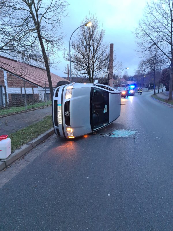 Unfall Dörentrup - © Feuerwehr Dörentrup
