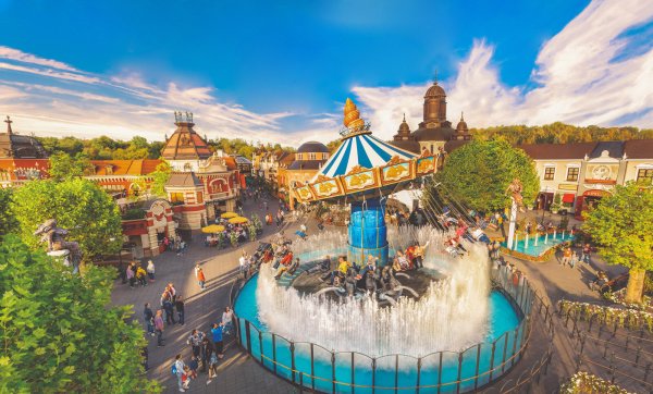 Das Phantasialand in Brühl bei Köln gehört zu den beliebtesten Parks in NRW. - © (c) Phantasialand Brühl