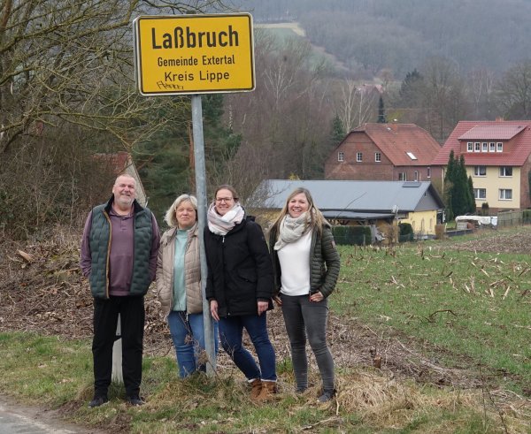 Aktiv in Laßbruch: (von links) Christoph Bebermeier, Daniela Leider, Jennifer Brakemeier und Sandra Krüger. - © Axel Bürger
