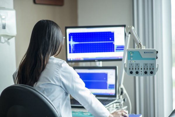 Mit dem Einsatz von IT-Technik will das Klinikum neue Behandlungsmöglichkeiten schaffen. Symbolfoto. - © Fernando Zhiminaicela/Pixabay