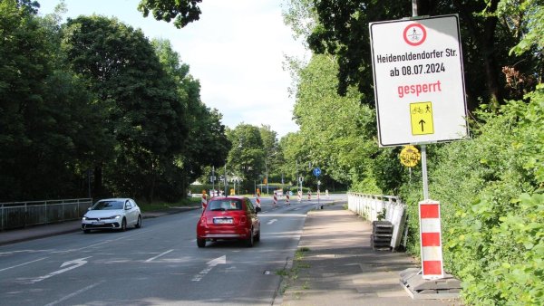 Wer auf der Klingenbergstraße unterwegs ist, kommt ab Montag nicht mehr über die Kreuzung mit der Heidenoldendorfer Straße. - © Jana Beckmann
