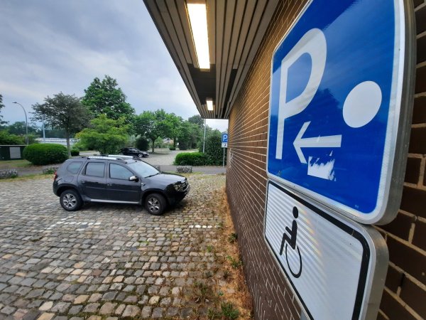 Der Parkplatz in Horn-Bad Meinberg am Bahnhof - © Michaela Weiße(LZ)