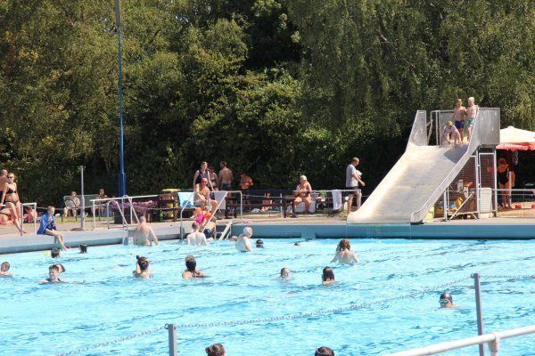 Freibad Hiddesen: Ferienspiele der "Freibad-Initiative Hiddesen" - © Joline Heller