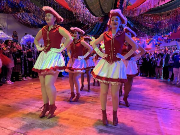 Das Sunnerbieke-Ballett wird bei der Mai-Party mit verschiedenen Tänzen für Aufsehen sorgen. - © Sandra Castrup
