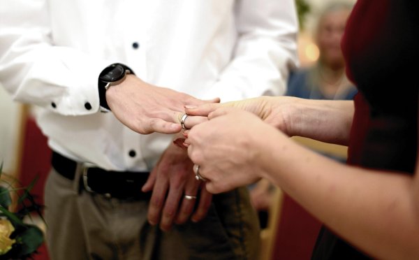 Der Onlinedienst „Ehe-online“ ermöglicht es Heiratswilligen sich ohne Termin und rund um die Uhr zur Eheschließung anzumelden. - © Symbolbild: Pixabay
