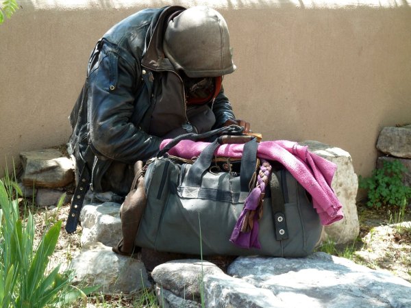Viele entscheiden sich bewusst dazu, auf der Straße zu leben, sagt Sabine Beine, Vorsitzende des Ausschusses für Familie, Soziales und Teilhabe in Horn. Doch auch diese Menschen bräuchten manchmal einen Rückkzugsort. - © Pixabay