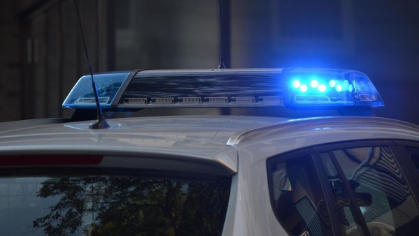 Weil er offenbar viel zu schnell war, ist ein 23-Jähriger am Sonntagmorgen auf der Waldstraße in Augustdorf mit seinem Auto verunglückt. - © Symbolbild: pixabay