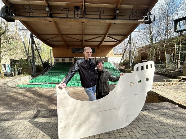 Daniel Meier aus Volmerdingsen und Karolin Koldehoff aus Minden haben ihr erstes eigenes Musical geschrieben, das im Juni Welturaufführung auf der Freilichtbühne feiert. - © Nicole Sielermann