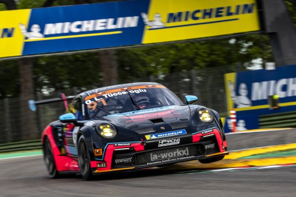 Gian Luca Tüccaroglu vom Racing-Team "a-workx" startet beim Porsche-Sixt-Carrera-Cup Deutschland in Imola. - © Ferdi Kräling Motorsport-Bild GmbH - www.kraelingbildagentur.de