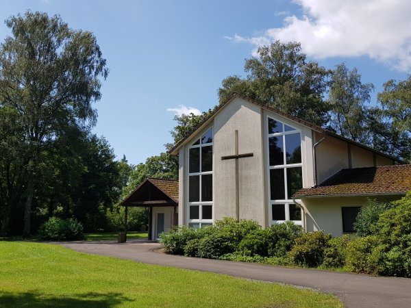 Die Nutzungsberechtigten der Grabstätten können bei der Überprüfung auf dem Friedhof dabei sein. - © Gemeinde Schlangen