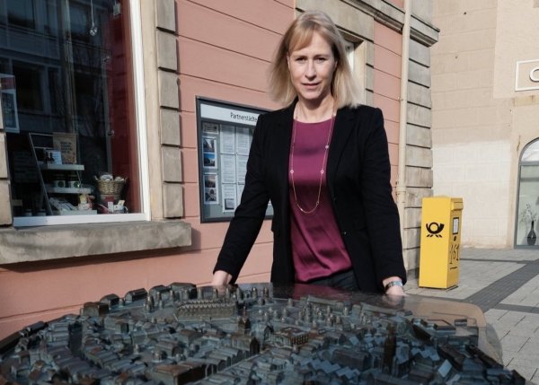 Manuela Günzel ist seit November Ansprechpartnerin und Koordinatorin für das Ehrenamt. Sie möchte die in Detmold aktiven noch stärker vernetzen. - © Sven Koch