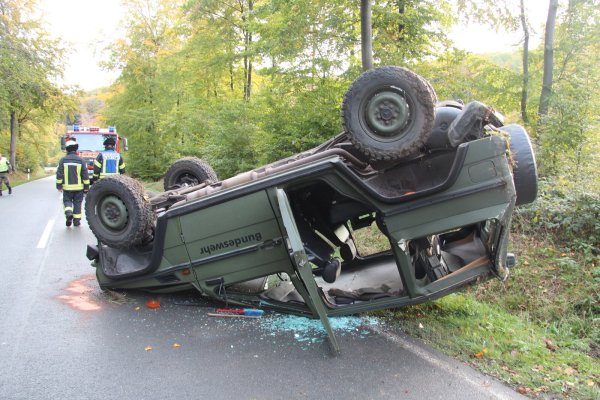 Zwei Soldaten haben sich mit einem Geländewagen überschlagen. - © Cordula Gröne